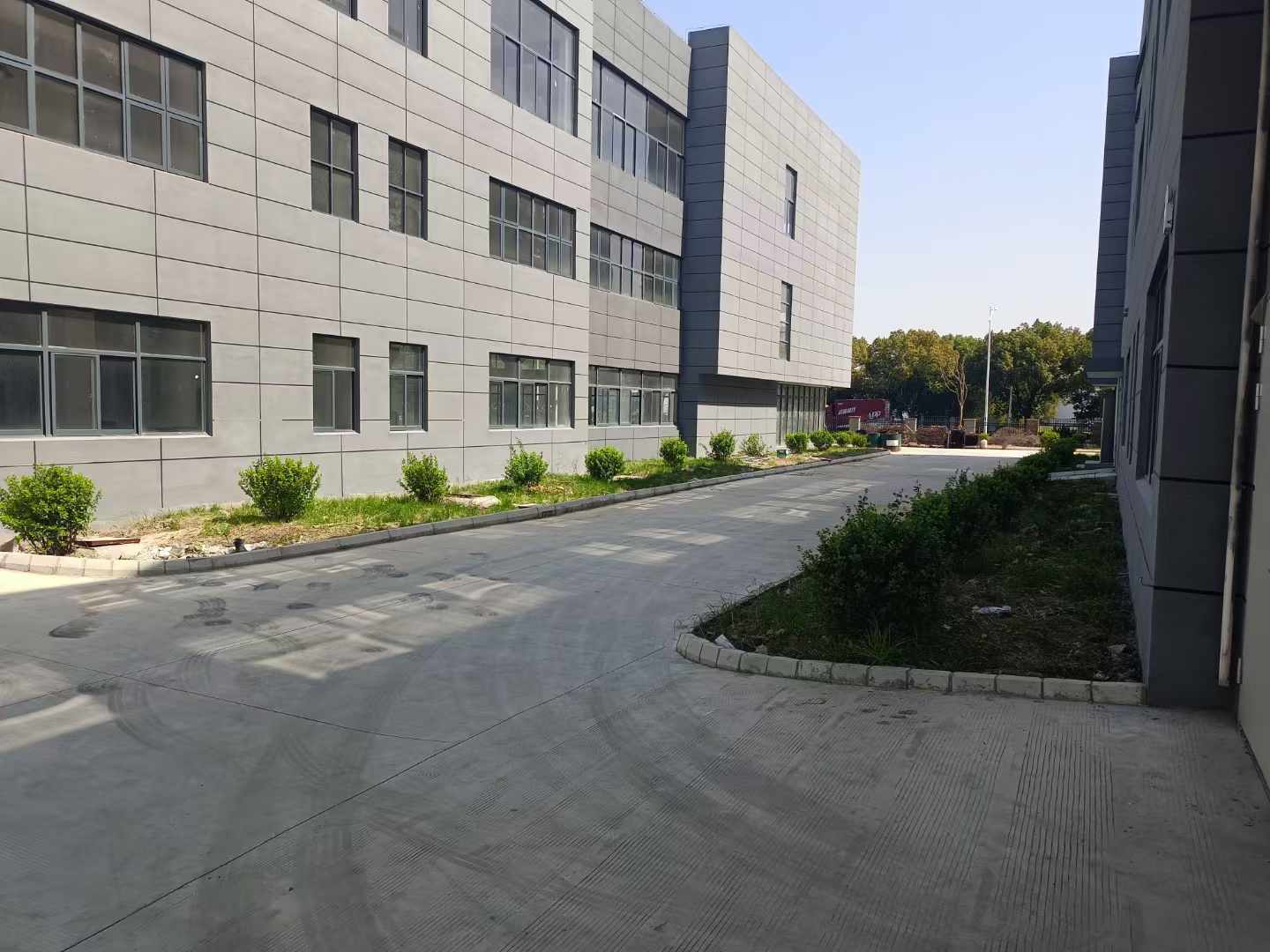 吴江经济开发区庞金路出租一楼标准厂房1100平方